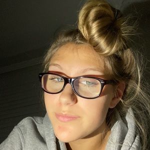 Meet your Posher, Maggie